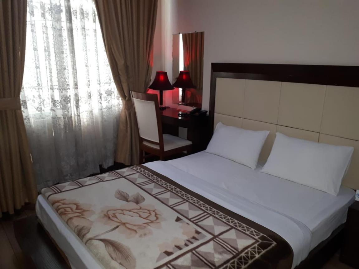 Midtown Hotel Rawalpindi Zewnętrze zdjęcie