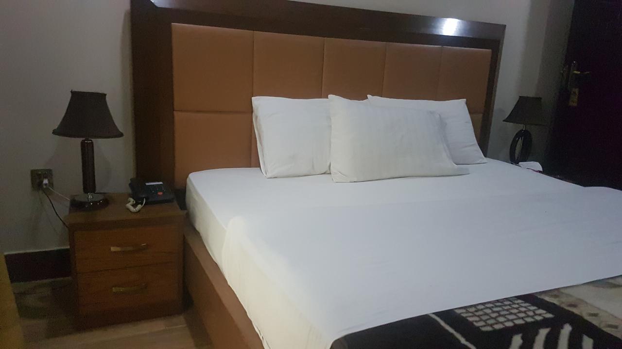 Midtown Hotel Rawalpindi Zewnętrze zdjęcie