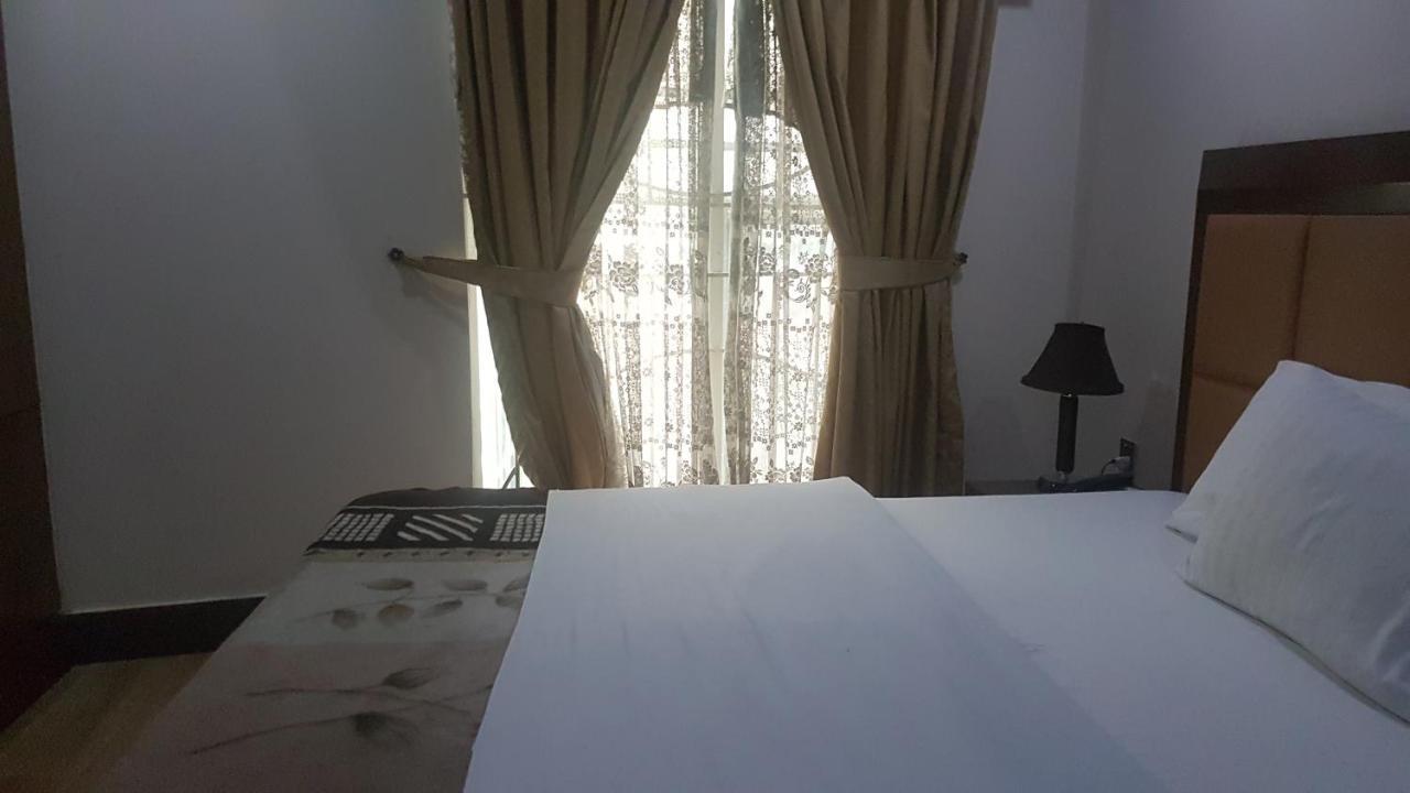 Midtown Hotel Rawalpindi Zewnętrze zdjęcie