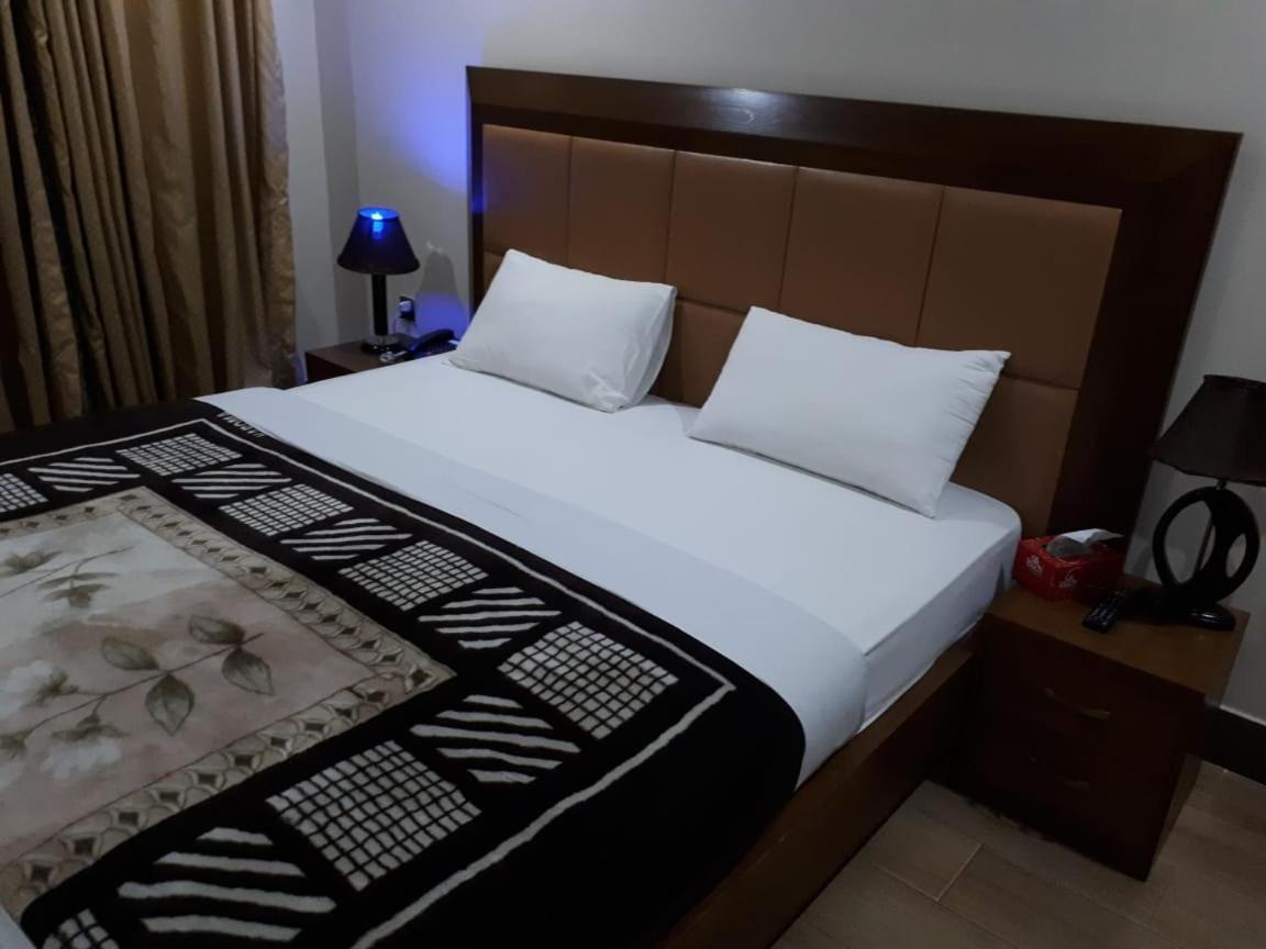 Midtown Hotel Rawalpindi Zewnętrze zdjęcie